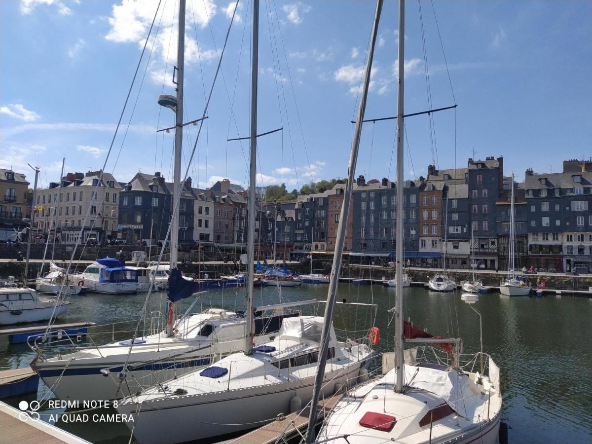 Bel Appartement A Honfleur Exterior photo
